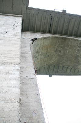 Escalade sous un pont à Fribourg